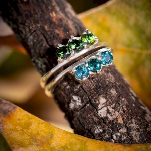 Bagues en tourmaline verte ou bleue